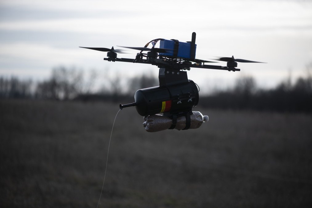 Ukraine Begins Mass Production of 30-Kilometer Fiber-Optic Drone Reel Ukraine Begins Mass Production of 30-Kilometer Fiber-Optic Drone Reel