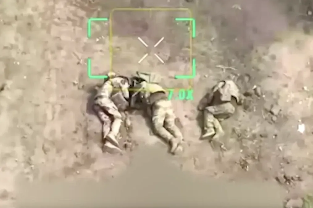 Russian Troops Execute Surrendering Ukrainian Soldiers in Eastern Ukraine, CNN Report Russian Troops Execute Surrendering Ukrainian Soldiers in Eastern Ukraine, CNN Report