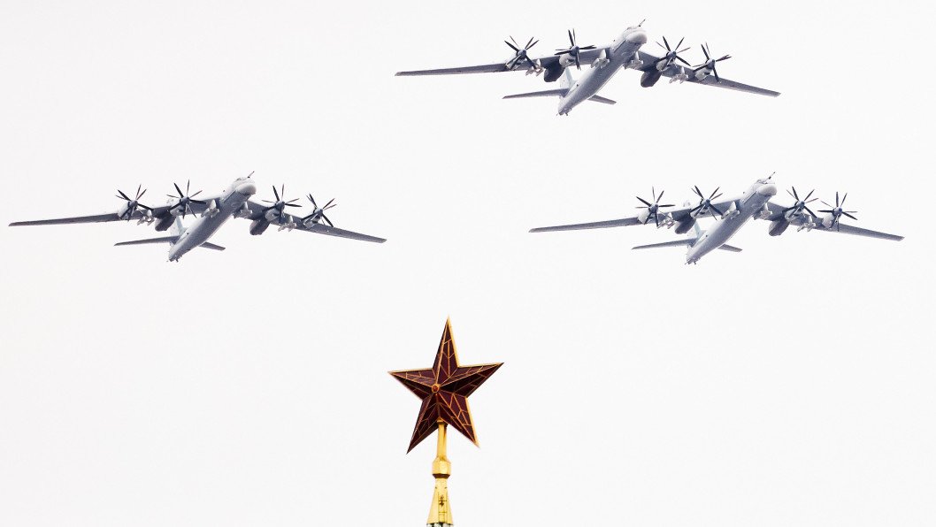 El mayor ataque de la guerra impacta importantes bases aéreas rusas. Esto es lo que significa para el poder aéreo de Rusia.