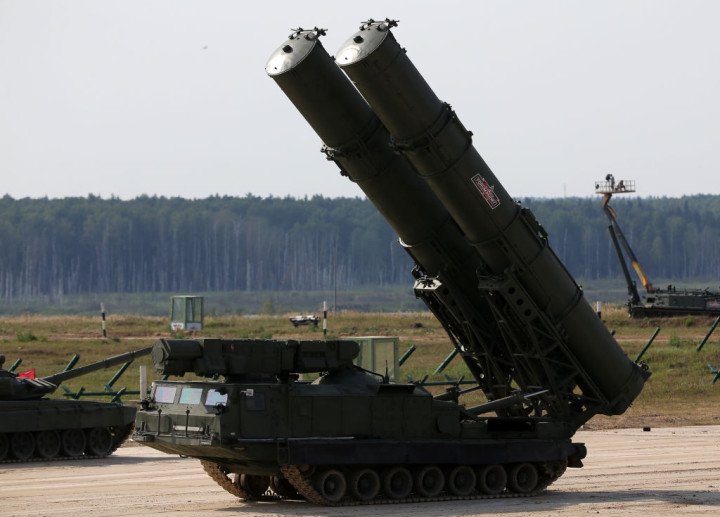Un lanzamisiles antiaéreo ruso S-300. (Fuente: Getty Images) Un lanzamisiles antiaéreo ruso S-300. (Fuente: Getty Images)
